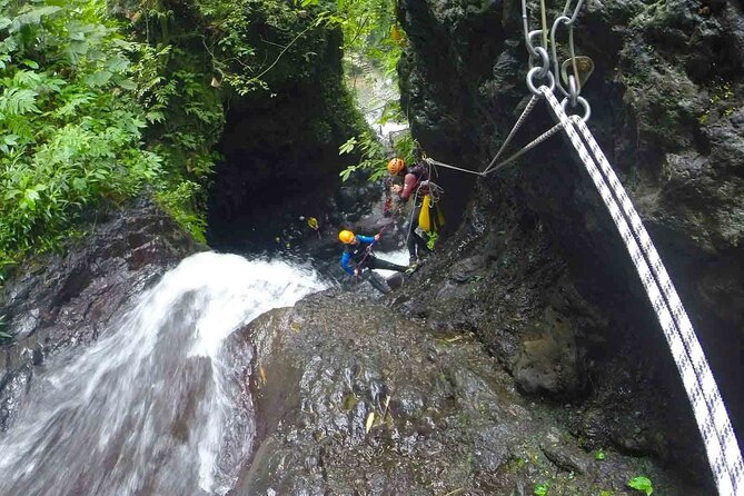 3Hrs Intermediate Canyoning in North Bali (Pickup, Lunch & GoPro) - Who This Canyoning Trip Fits Best