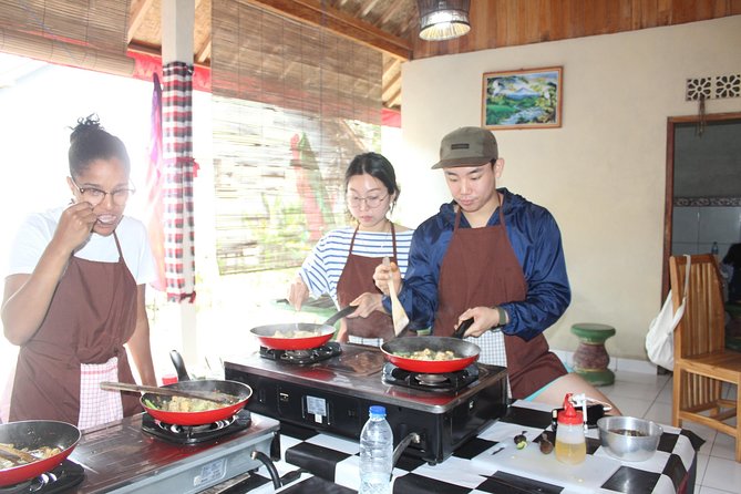 Afternoon Cooking Class & Making Bali Offering with Dinner - Dinner at the family house: the payoff meal