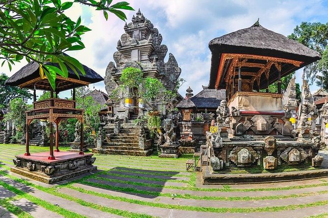 All inclusive Ubud private tour - Tegalalang rice terraces: walking the famous green steps