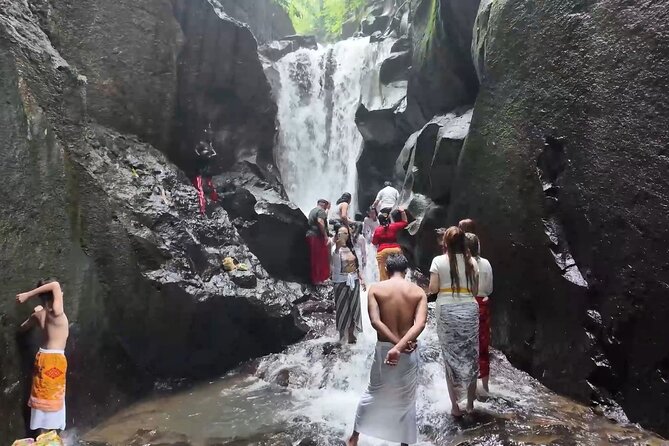 Atman Bali Journey water blessing - The shift to Bangli: getting to the holy water temple