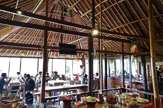 Ayung River Half-Day White Water Rafting Bali in Ubud - The raft run: 1.5–2 hours of paddling, safety, and Class IV potential