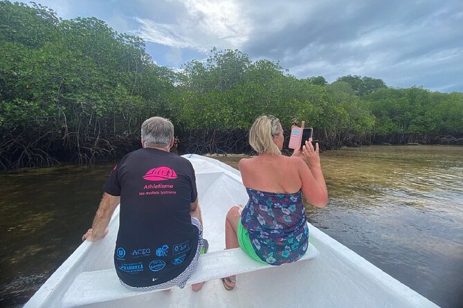 Bali 2 Days and 1 Nights of Nusa Penida and Lembongan Tour - The guide vibe: what the praise tells you about service