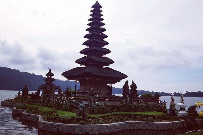 Bali Ancient Temples Tour - Comfort during a long day: private AC and a guide who keeps it smooth