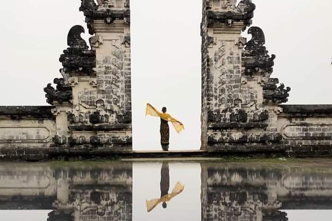 Bali best instagrammable sport tour - Lempuyang Temple: The Gate Heaven Photo Moment With Mount Agung in Frame