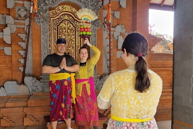 Bali Customizable Multi Language Tour with Driver-Guide - Meeting Your Driver-Guide: Name Sign and Air-Conditioned Pickup