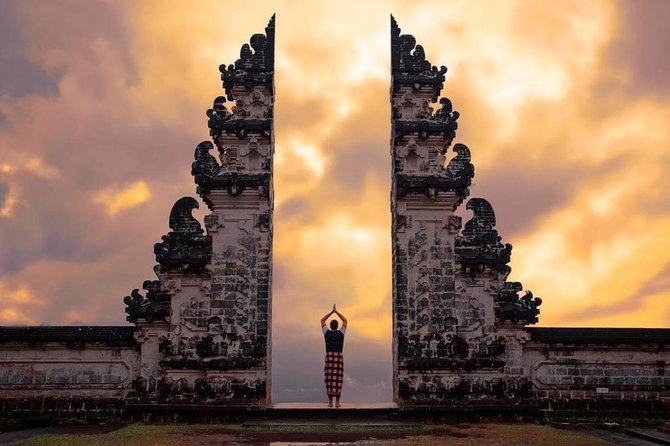 Bali Gate of Heaven and Hidden Waterfall privatel Tour - Ubud to Eastern Bali: How the Day Stays Smooth
