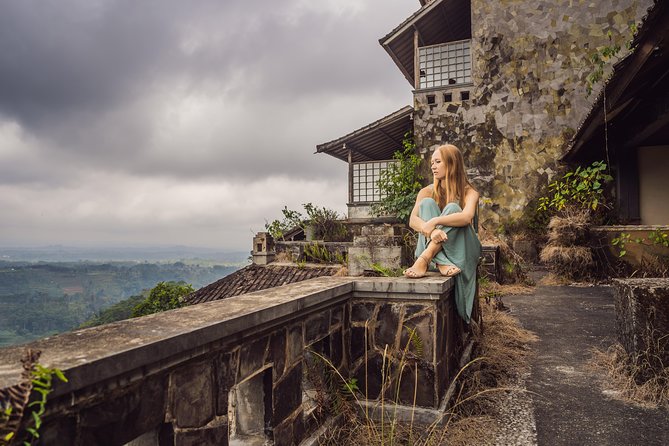 Bali Ghost Tour: The Biggest Abandoned Hotel in Bali - Choosing the right guide: Radi, Dekwi, and Benik as proof