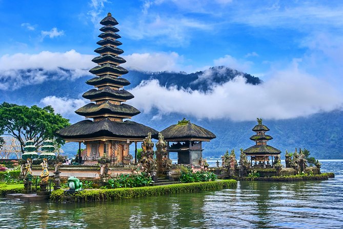 Bali Ghost Tour: The Biggest Abandoned Hotel in Bali - Banyumala Twin Waterfalls: swim time and the walking break