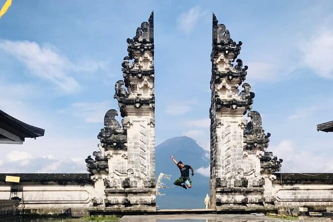 BALI INSTAGRAM TOURS; Heaven Gate, Tirta Gangga, Tukad Cepung waterfall - Pickup and timing from Ubud or south Bali (and why it matters)