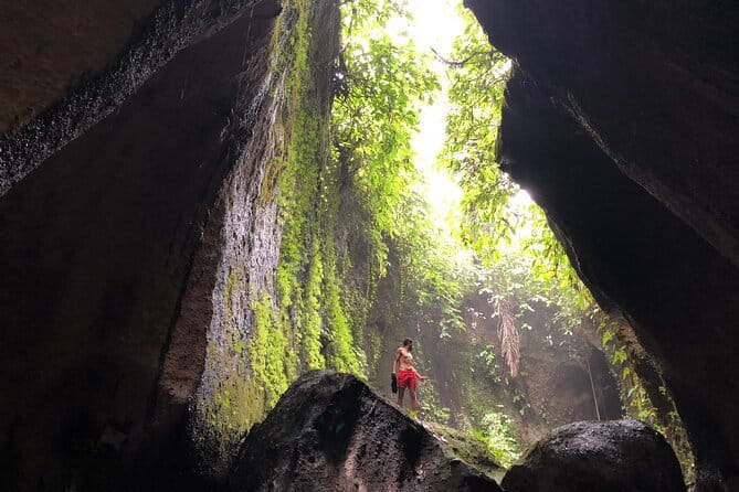 BALI INSTAGRAM TOURS; Heaven Gate, Tirta Gangga, Tukad Cepung waterfall - How to get the best results without wasting time