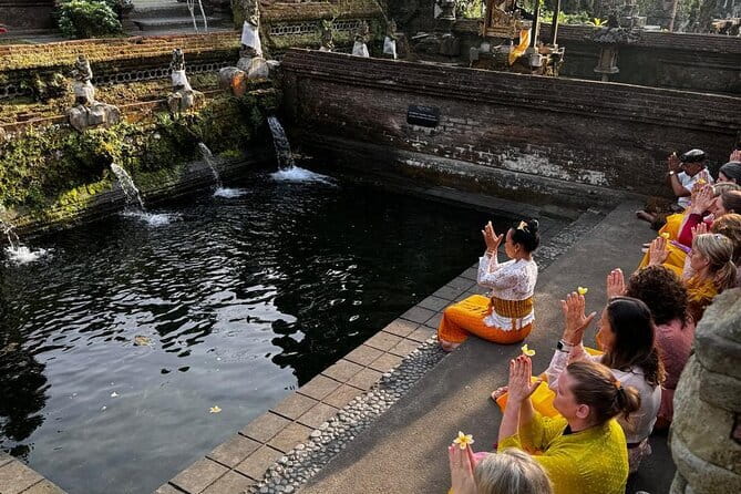 Bali Instagramable Tour: Gates of Heaven Lempuyang - Water Palace - Waterfall - Ujung Water Palace: a fast selfie moment with real texture