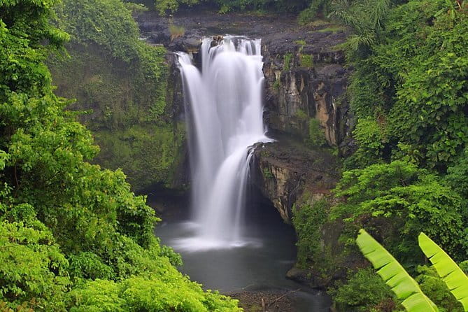 Bali Lempuyang Temple, Waterfall with Rice Terrace Tour - Tukad Cepung Waterfall Inside a Cave: Cooling Down the Day