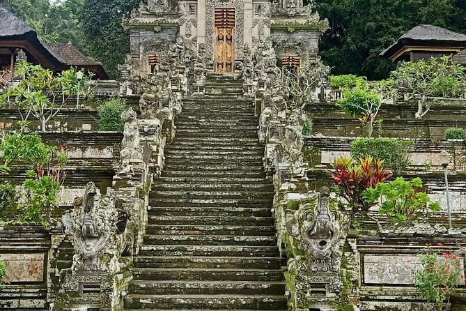 Bali Private Mystic Death Tour In Trunyan - Trunyan Cemetery: Skull Island and open-air decomposing grounds