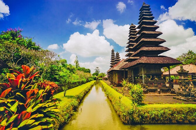 Bali Private Tour: Ulun danu Temple, Iconic Handara Gate & Tanah lot sunset. - Monkey forest possibility: Alas Kedaton is in the broader tour description