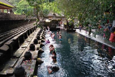 Bali Purification Ritual - Dress, sarong, and respectful participation (without overthinking it)