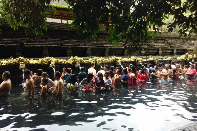 Bali Purification Ritual - Lunch at the right time: fuel after being in the water