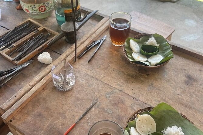Bali Sidemen Silver Class Making with 7 Gram of Silver - The 2-hour workshop flow: shaping to detailing