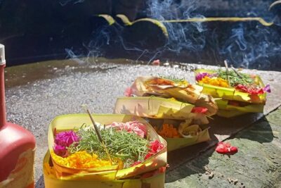 Bali Spiritual Soul Retreat Cleansing and Mantra Healing - Mengening Temple and Melukat cleansing at the sacred spring