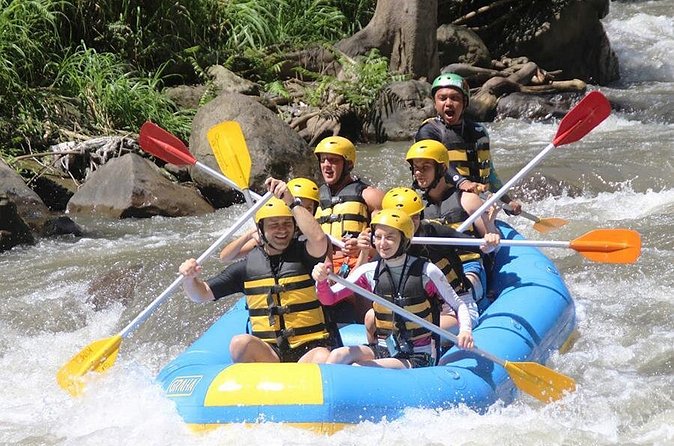 Bali Ubud Ayung River Rafting with Lunch - Comfort on a wet day: lockers, towels, and the post-raft stairs