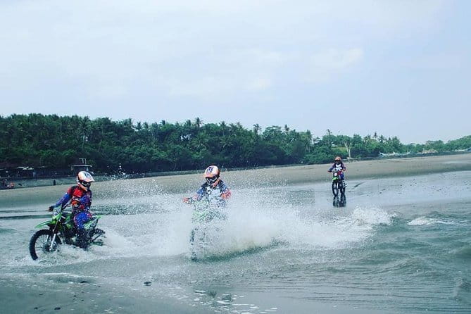 BEGINNER RIDE - Learn to ride and enjoy the sandy beach - Beginner dirt biking on Bali’s sand: what this ride really feels like