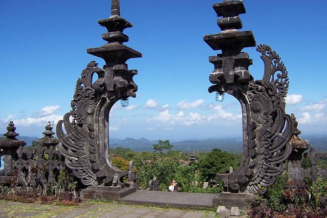 Besakih Temple Tour - Mother Temple in Bali - Jambul Hill: fast viewpoint time, with sea and rice fields in the frame