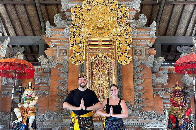 Best of Ubud Full Day Tour with All Inclusive - Tohpati Batik Village: watch the craft, not just the finished fabric