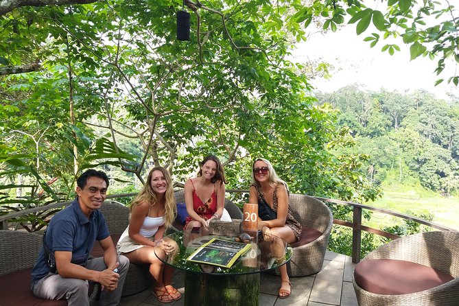 Best Ubud Tours -All inclusive with private driver - Ubud Art Market: shopping time with culture in the background