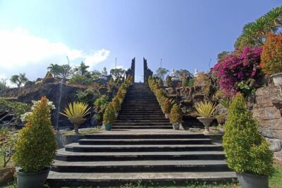 Brahmavihara Arama Banjar Hot Spring Ulundanu Bratan Private Tour - Getting there: pickup, private comfort, and pacing