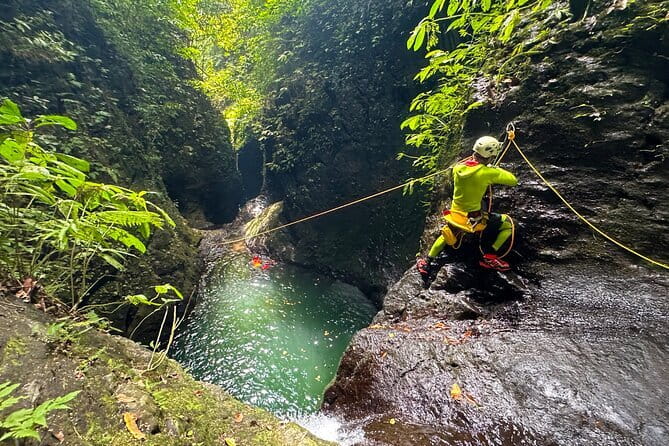 Canyoning Bali, Excalibur Canyon (Adventure, discovery, nature) - The 6:00 AM start: Pickup, basecamp, and first briefing
