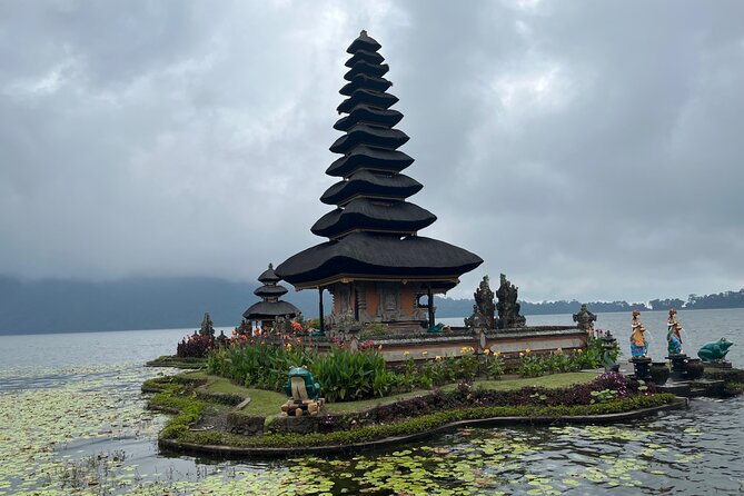 Celukan Bawang private North Bali Nature Tour - Ulun Danu Beratan Temple: the “floating” lake temple moment