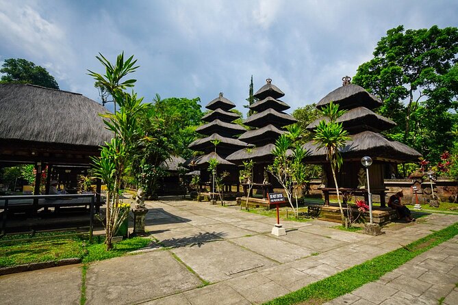 Discover Hidden Waterfall, Unesco Rice Terraces and Mountain Temple - Lunch and the value of having fees handled