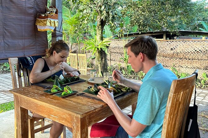 Farm-to-Table Balinese Cooking Experience - Market start: choosing ingredients like you mean it