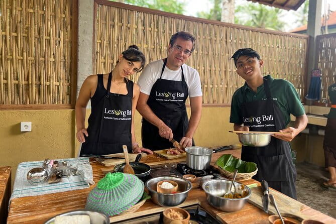 From Ubud: Authentic Cooking Class Visit Traditional Market - Farm tour time: a helpful bridge between market and meal