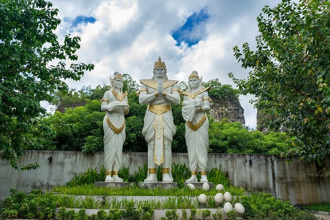 Full Day All Inclusive Uluwatu South Bali Private Tour - Stop 2: Garuda Wisnu Kencana Park and the Big Cultural Anchor