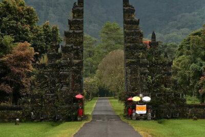 Full Day Bedugul and Tanah Lot Tour - Most Scenic Site - Getting Picked Up in Ubud: Start Early, Stay Flexible