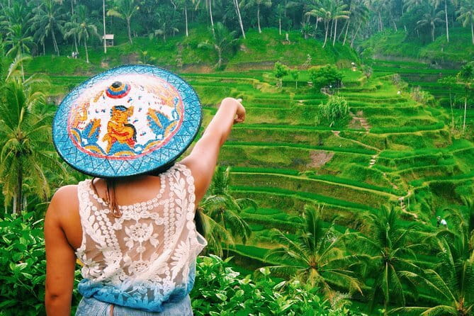 Full Day Bedugul and Tanah Lot Tour - Most Scenic Site - Stop 3: Ulun Danu Bratan Temple on the Crater Lake