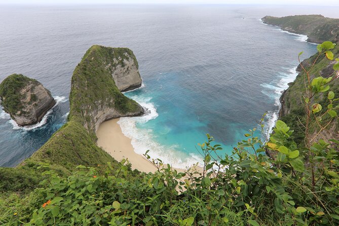 Full-Day Tour in Nusa Penida Island + Snorkeling Experience - The manta-ray odds: why Nusa Penida is different