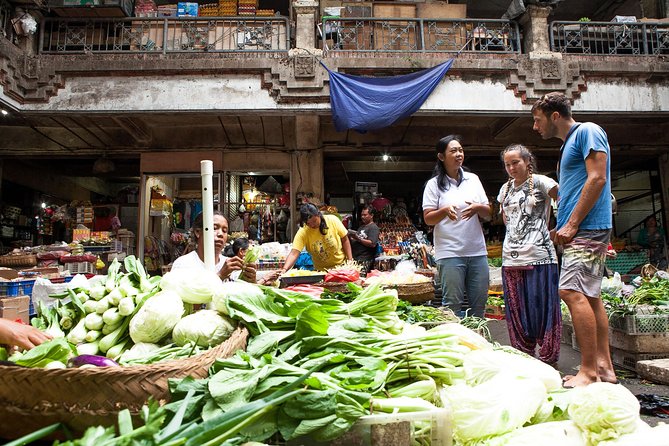 Half-Day Ubud Heritage Food Tour - The Local Market Stop: Where Balinese Cooking Gets Its Ingredients