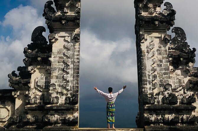 Heaven Gate Lempuyang and Tirta Gangga - Virgin Beach: real relaxation time with soft sand and clean water