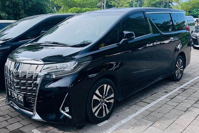 Hire a Luxury Private Car in Bali with an English Speaking Driver - Door-to-Door Pickup in Ubud: The Real Time Saver