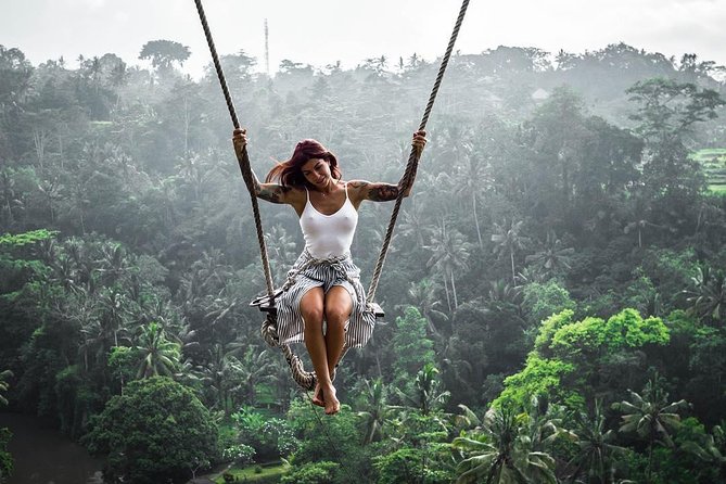 Hire Private Bali Driver - Ubud highlights with Tegalalang, Monkey Forest, and Tegenungan