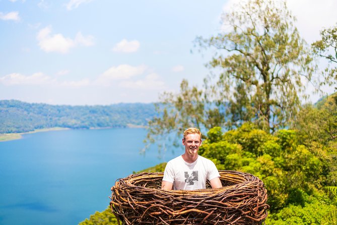 Instagram Tour in Bali: The Most Beautiful Spots - Stop 4: Ulun Danu Beratan Temple for the Floating-Lake Look