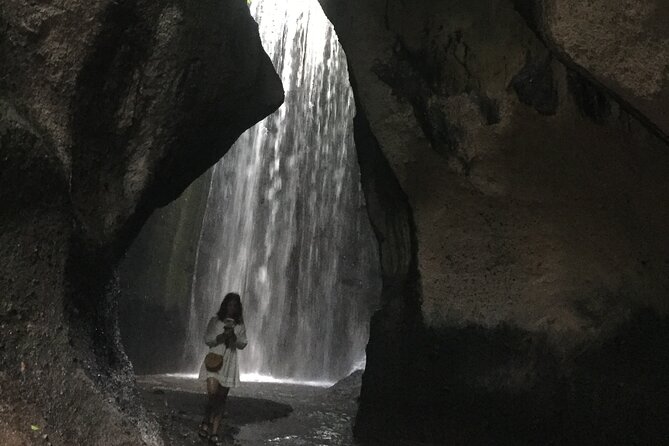 Instagram Tour Popular Spot in Bali - Private & All-inclusive - The evening turn: Jimbaran seafood BBQ, night market stroll, and Legian Street