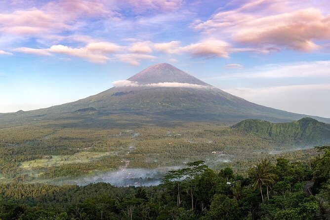Instagram Tour Popular Spot in Bali - Private & All-inclusive - Stop 1: Lempuyang Temple and the split Gate of Heaven look