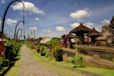 Kintamani and Tukad Cepung Waterfall Tour - Kehen Temple’s 11th-century feel: where culture slows down