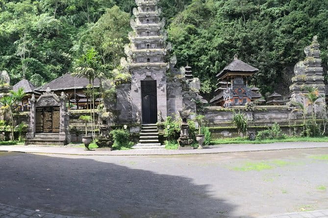 Lempuyang Gate of Heaven and Tukad Cepung Waterfall - Tukad Cepung Waterfall: The Hike Part (and What to Expect)