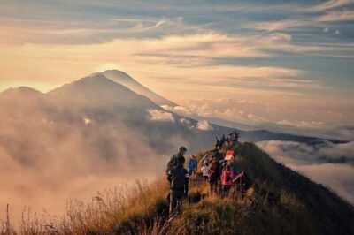 Magical Sunrise Trekking at Mount Batur - Base Camp Moment: Light Breakfast and Coffee Before You Begin
