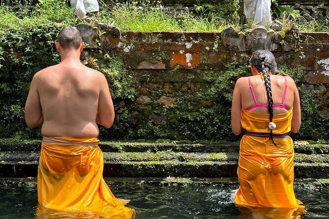 Melukat Ceremony and Temple Tour at Gunung Kawi Sebatu Temple - Dress Code and What to Bring Before You Arrive