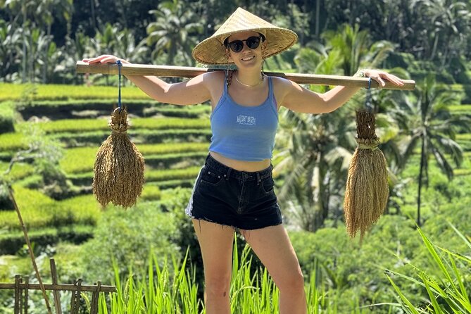 Monkey Forest, Temple, Waterfall and Rice Terrace in Ubud Tour - Tegenungan Waterfall: The “Easy Access” Win for Great Photos