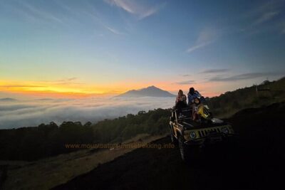 Mount Batur Jeep Sunrise (Private and Breakfast at Restaurant) - Up on the Jeep: sunrise timing, hot drinks, and view comfort